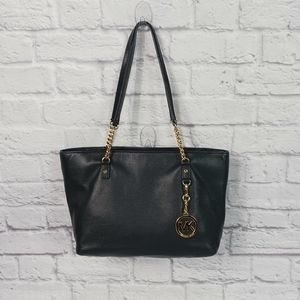 Michael Kors black pebbled leather shoulders bag